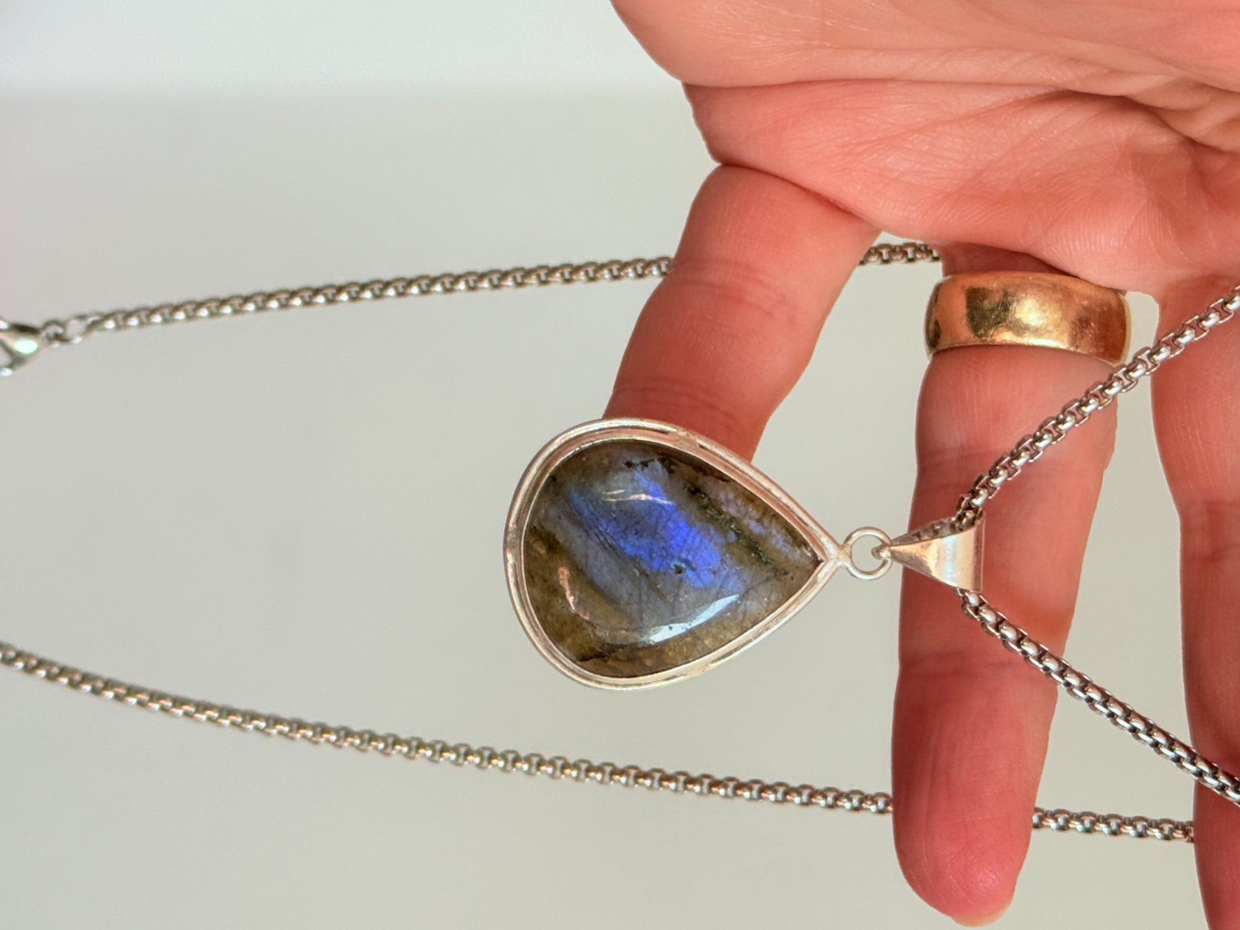 Catenine: Collier Labradorite  - Élégant & Unique! – Nuovo e nell'imballaggio originale da Genève venduto da AGBERG 2