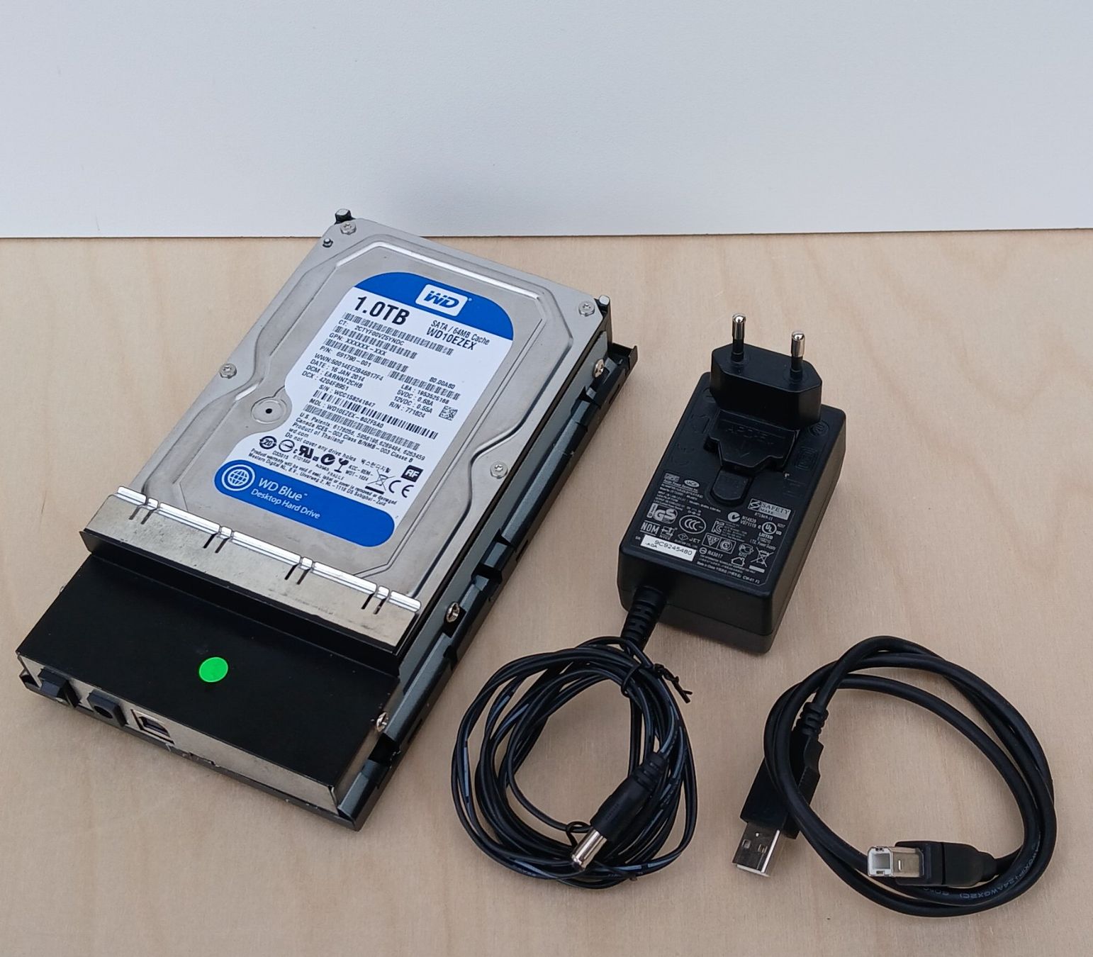 Harddisks: Harddisk 3.5 Zoll  Case – Gebraucht aus Tegna von Djembe45
