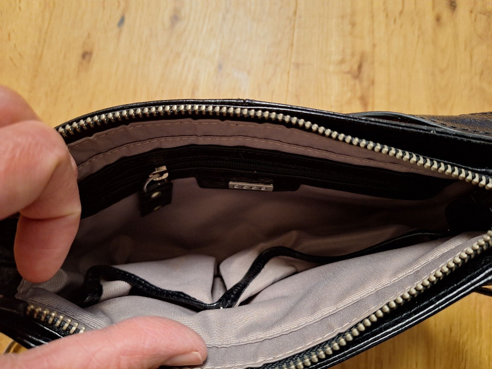 Ecco Taschen für Damen: Schwarze Ecco Tasche – Neu (gemäss Beschreibung) aus Abtwil AG von stoho 1