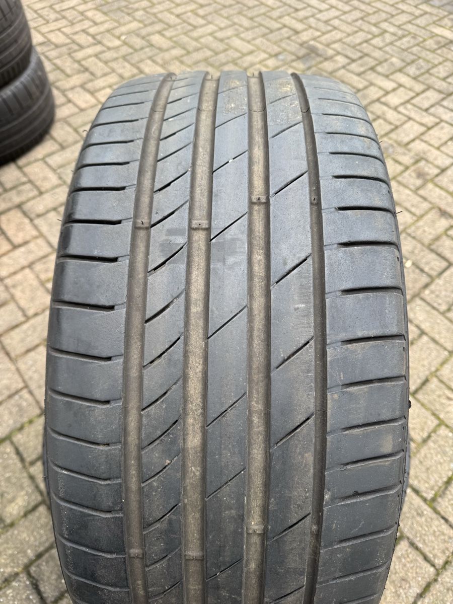 Pneumatici & Ruote complete: Sommerreifen 275/40ZR22 – Usato da Aristau venduto da 020214 1