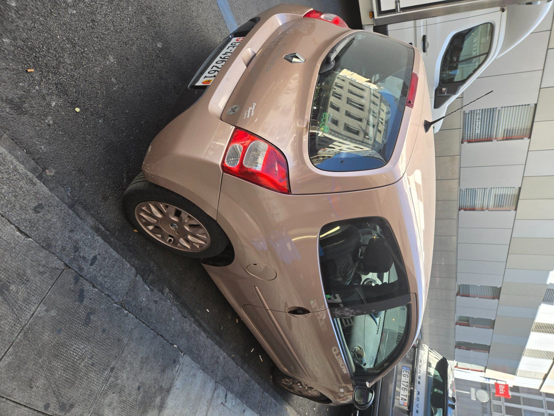 Renault Automobili: Twingo 2 essence 1.2 75ch – Usato da Genève venduto da koc_glt5 2