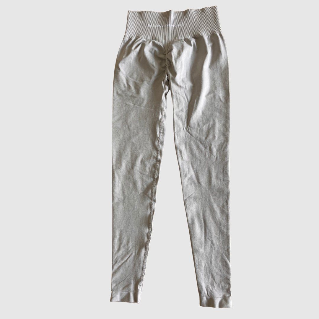 Leggings: B-Ware Scrunch Leggings 2.0 von UNANIMOUS – Nuovo (secondo la descrizione) da Muri AG venduto da fightandfitness.ch 2
