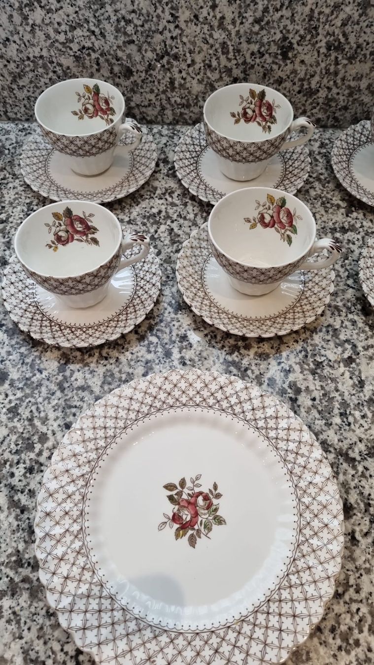 Set di piatti: Servizio da caffè inglese J&G MEAKIN England – Usato da Cadenazzo venduto da man_9hnd 1