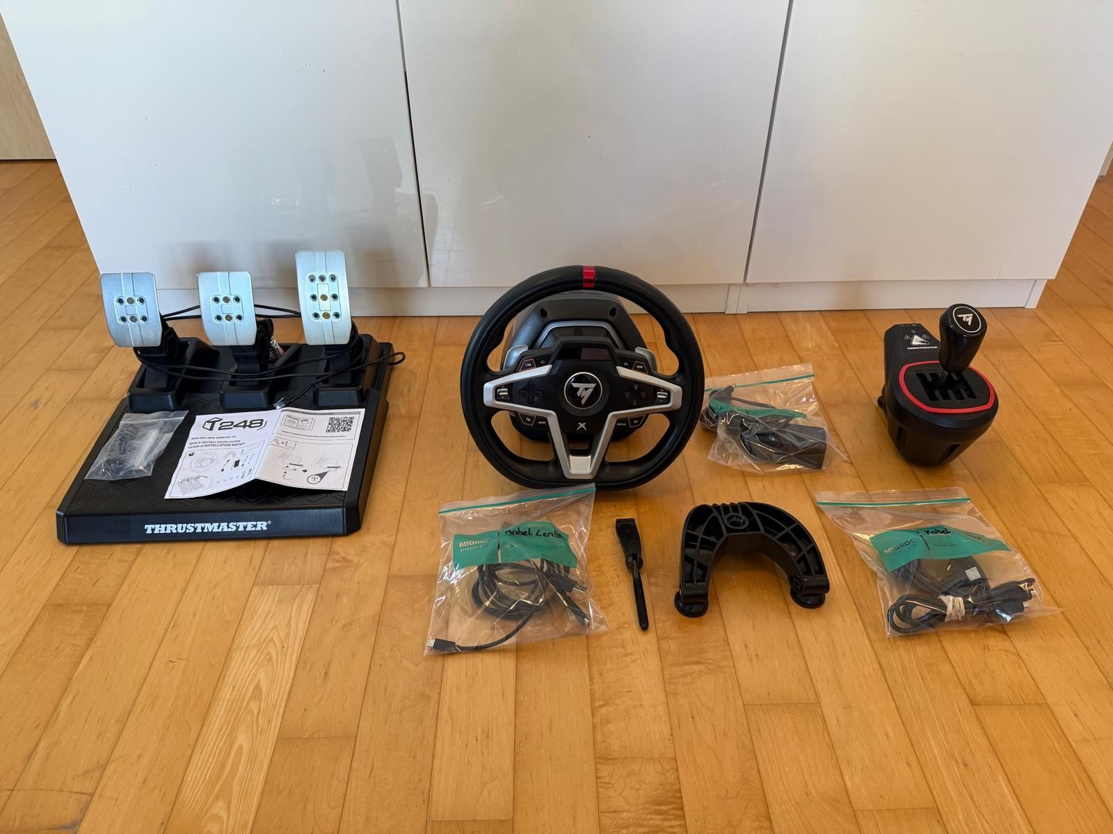 Console: Thrustmaster T248 Gaming Lenkrad/Thrustmaster TH8S Shifter – Nuovo (secondo la descrizione) da Erlinsbach SO venduto da Sissi95 3