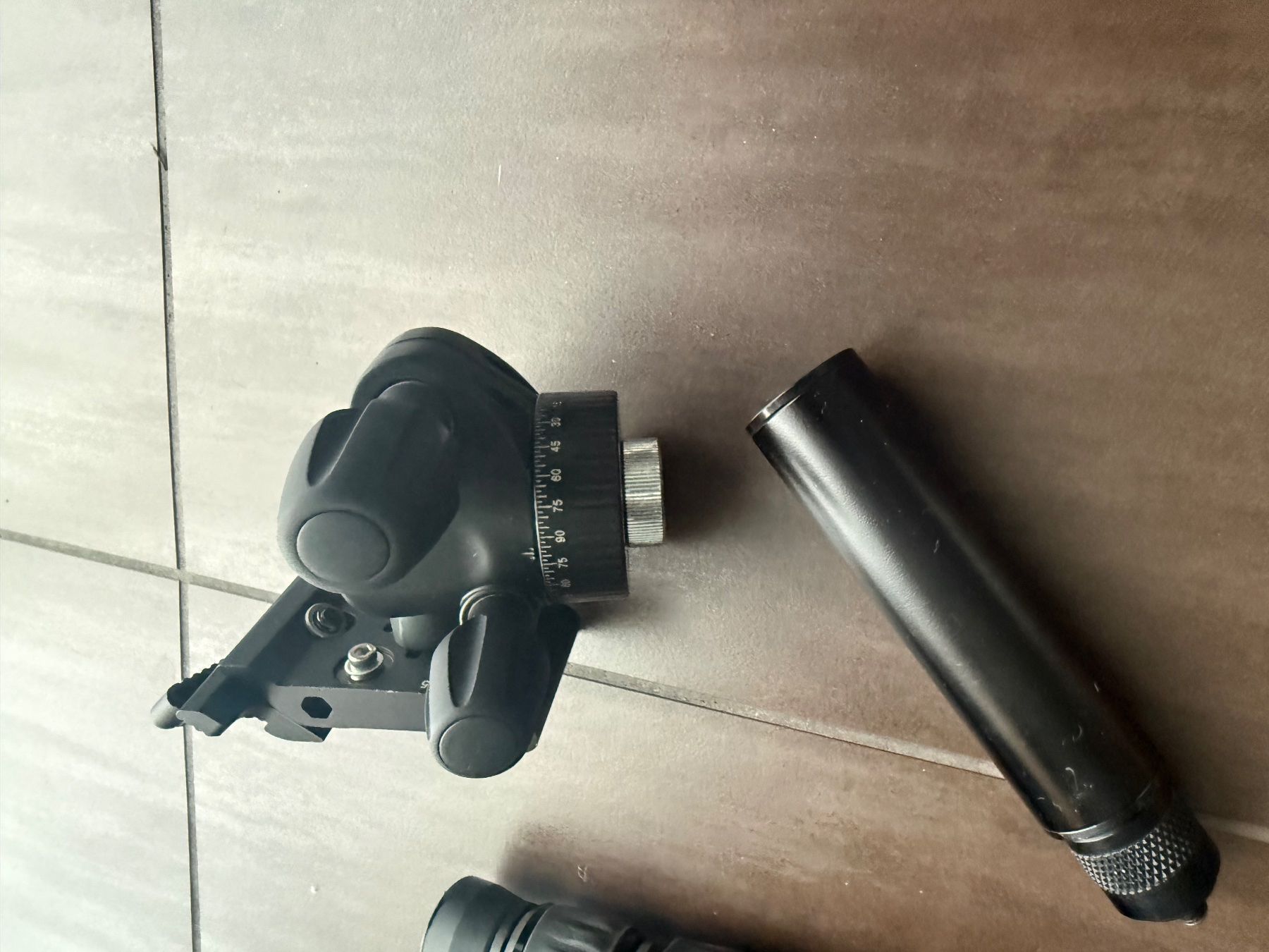 Trépieds & Accessoires: Carbon Stativ 3 Legged Thing X1.1 Brian Evolution 2 + Cullma – D'occasion à Hellbühl par Rodgers67 7