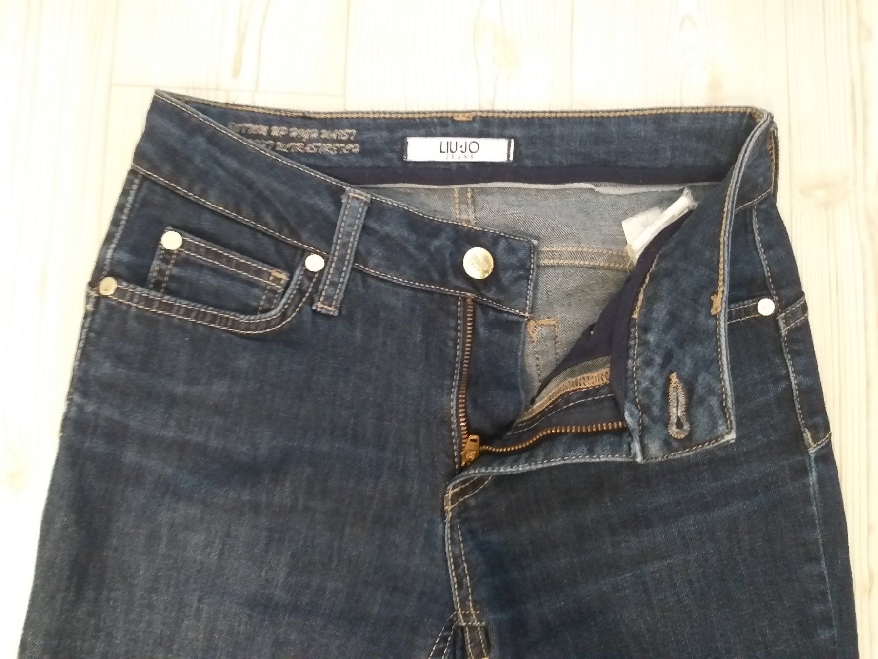 Liu Jo Jeans: Jeans LIU JO   Taille/Grosse W 25 – Usato da Cossonay-ville venduto da Super-Price-Quality 4