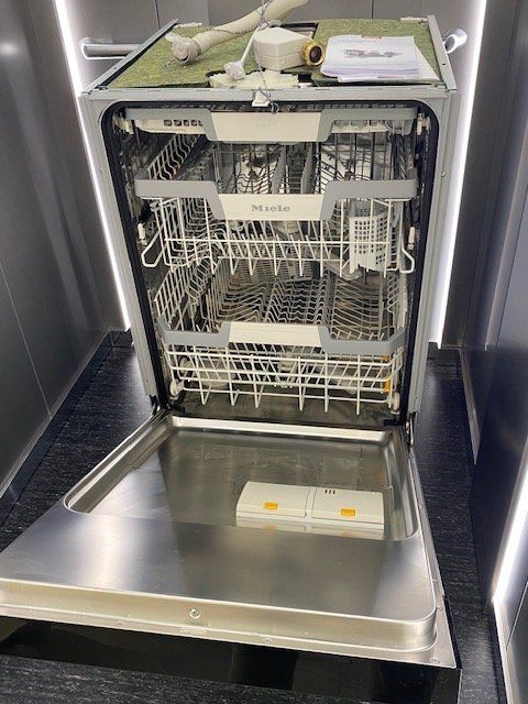 Miele Lavastoviglie: Abwaschmaschine Miele G3625-SCi JG. 20.11 2024 – Usato da Niederhasli venduto da Tigerproduct 3