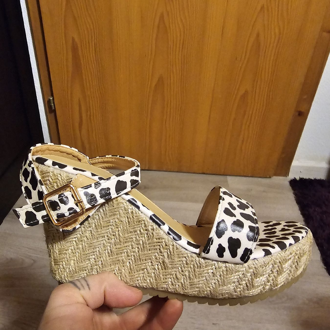Chaussures femmes: Sandalen 37 – Neuf (Voir description) à Horw par BPi. 1