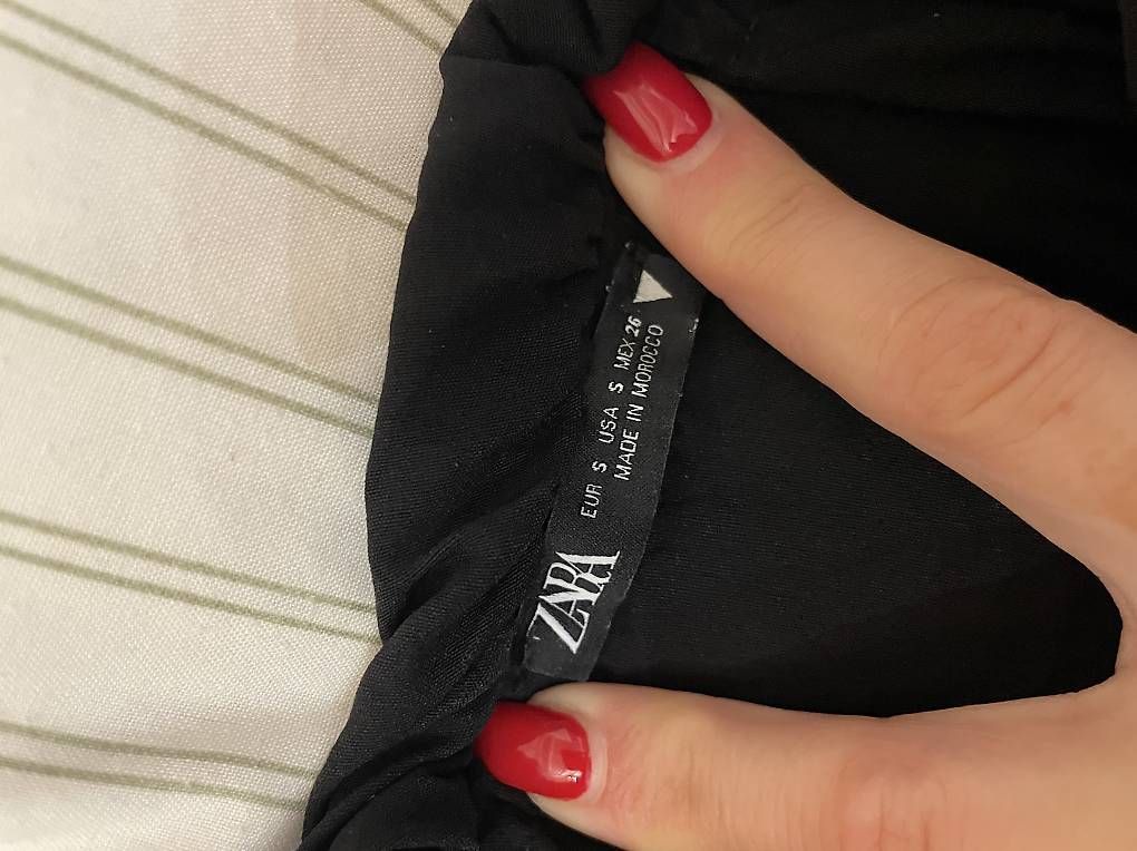 Top: Top Zara nuovo xs s – Usato da Balerna venduto da lis_qx6r 2