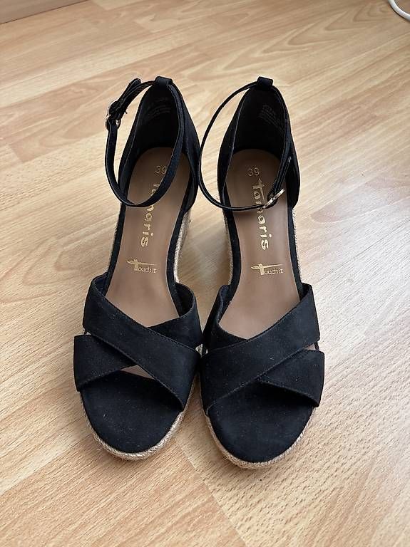 Scarpe da donna: Damenschuhe Gr. 39 Marke Tamaris – Usato da Weinfelden venduto da Irishtinker 2