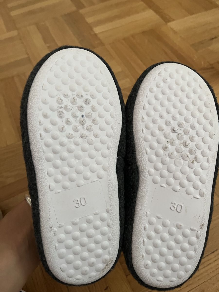 Scarpe per ragazze: Pantoufles princesse size 30 NEUF – Nuovo (secondo la descrizione) da Bellevue venduto da utilisatratice 1