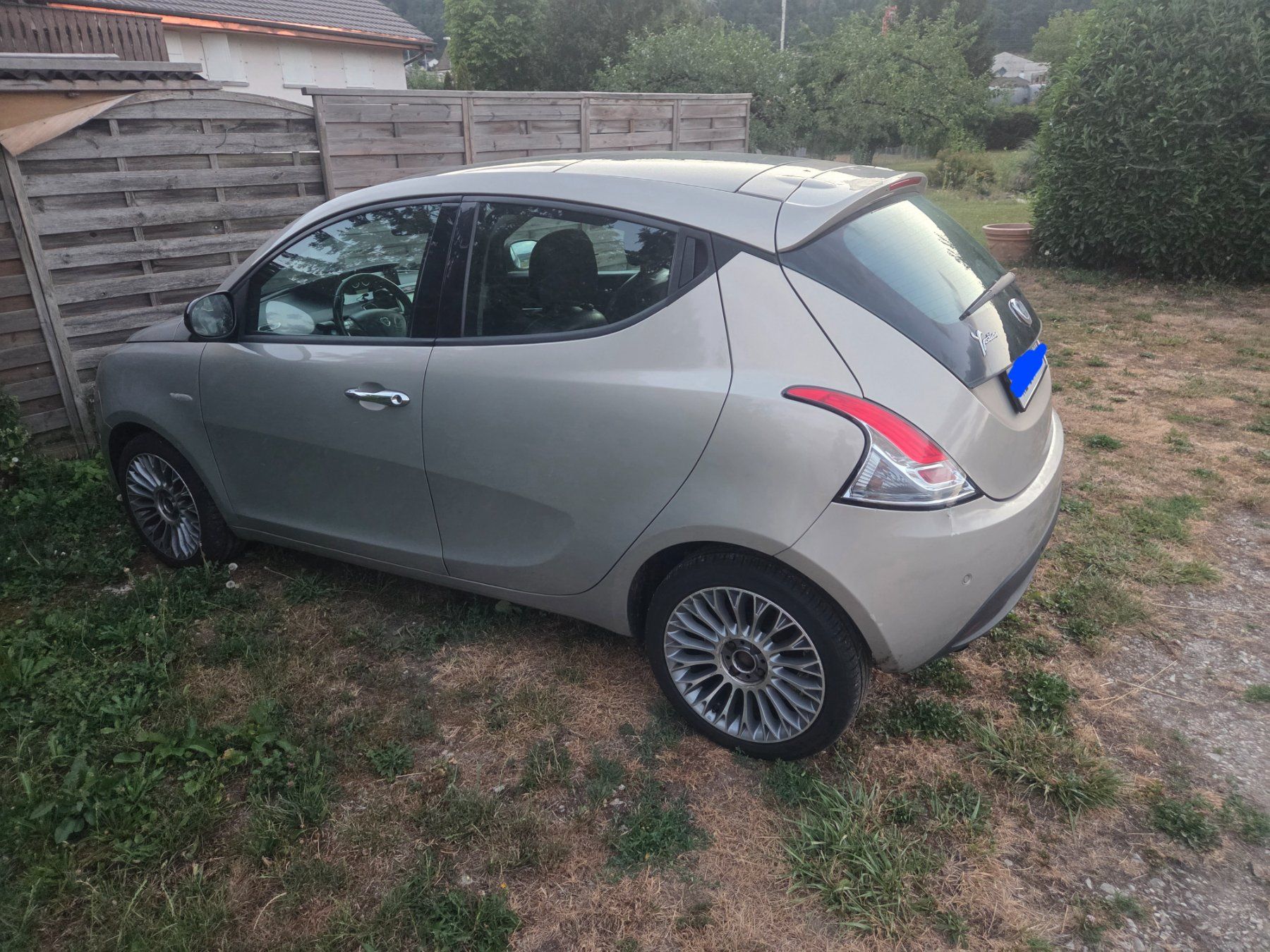 Lancia Autos: Lancia Ypsilon TwinAir 2012 – Gebraucht aus Cornaux NE von Kalou1995 6