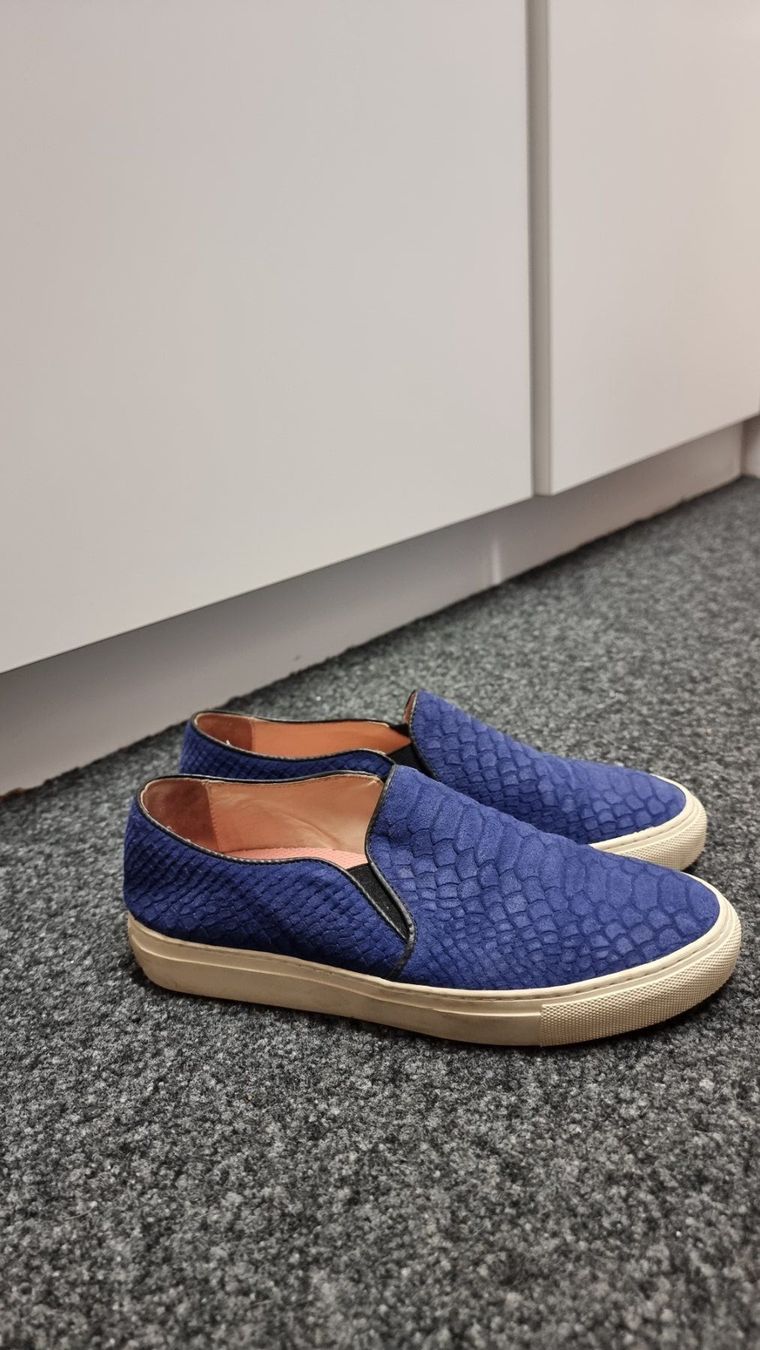 Navyboot Scarpe da donna: Navyboot Slip-on, Leder, Ultramarinblau, Gr. 40 – Usato da Basel venduto da abalou98_secondhand