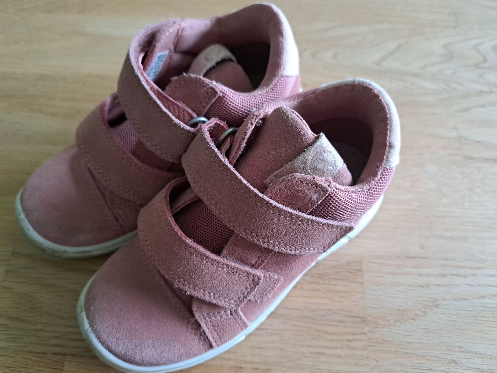 Ecco Schuhe für Mädchen: Ecco Halbschuhe 25 – Gebraucht aus Bergdietikon von Staphylococcus 2