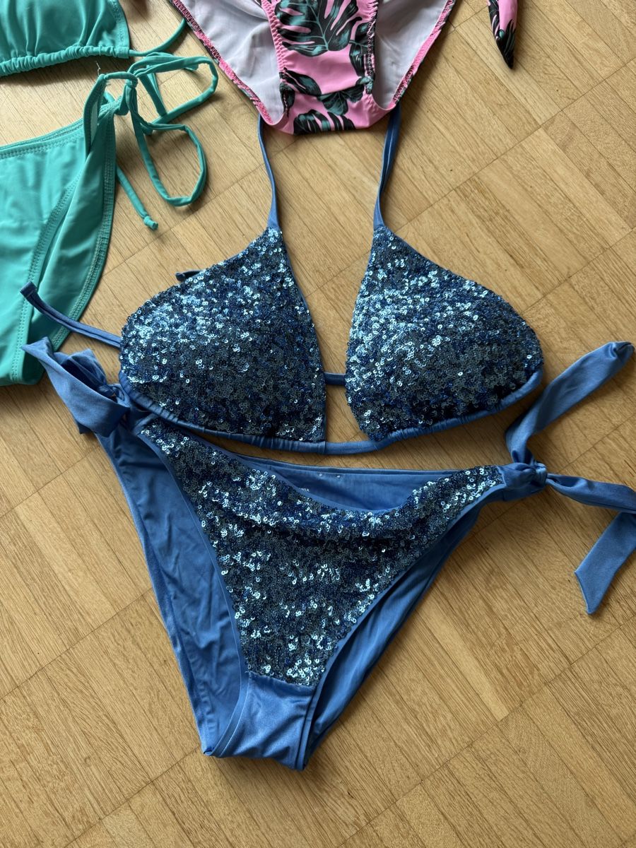 Badekleider & Bikinis: 4 Bikinis div. Marken, Größe L – Gebraucht aus Münchenbuchsee von Mantik 1
