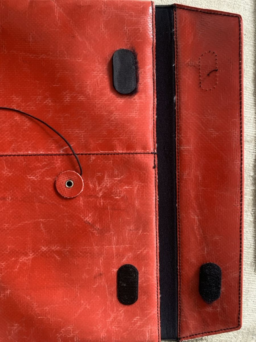 Freitag Covers & Borse: Freitag Laptop Hülle – Usato da Zürich venduto da ver_j7yn 2