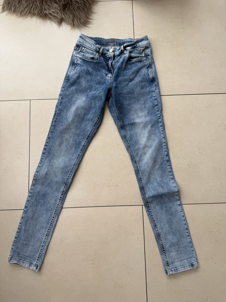 Jeans: Stella by kennys – Usato da visp venduto da Kmemo1