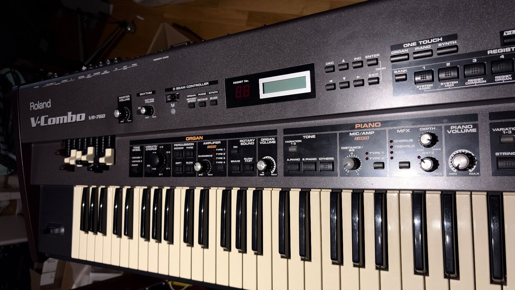 Roland Musikinstrumente: Roland V-Combo VR-760 + Zubehör – Gebraucht aus Winterthur von denisskoklive 4