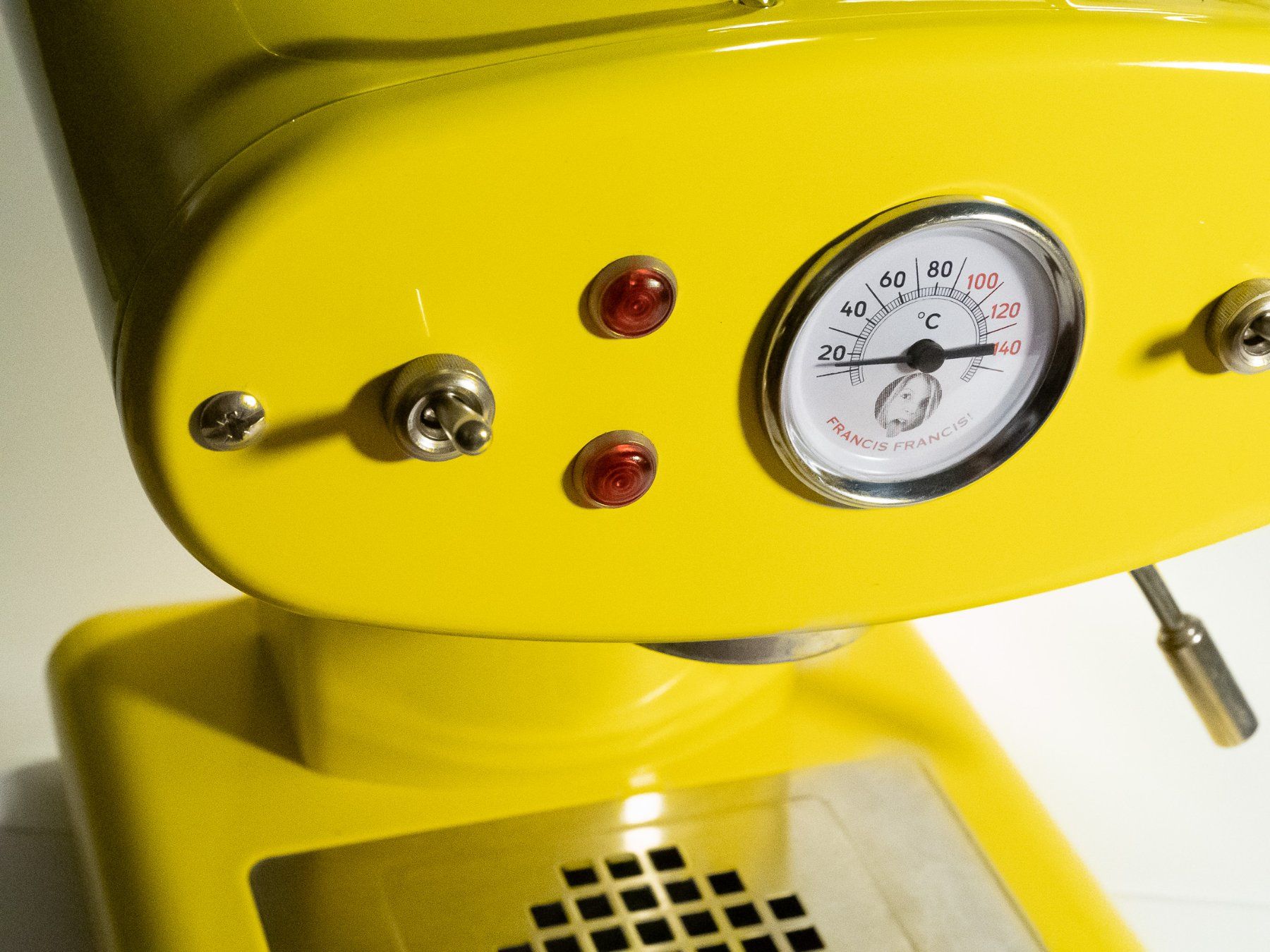 FrancisFrancis! Kaffeemaschinen & Espressomaschinen: Francis Francis X1 Espresso Machine Gelb – Gebraucht aus Fribourg von  4