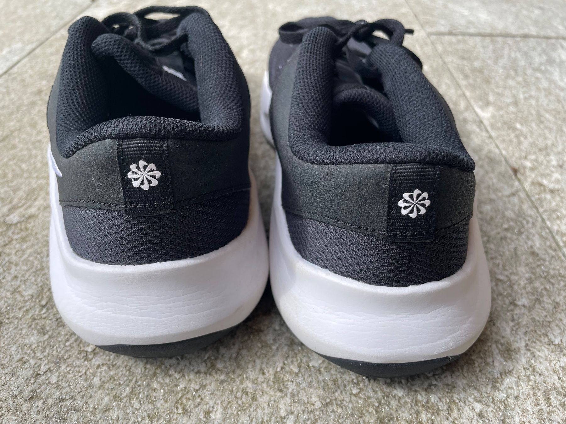 Nike Scarpe da uomo: Nike Legend Essential 3 Gr. 43 – Nuovo (secondo la descrizione) da Uster venduto da scp25 6