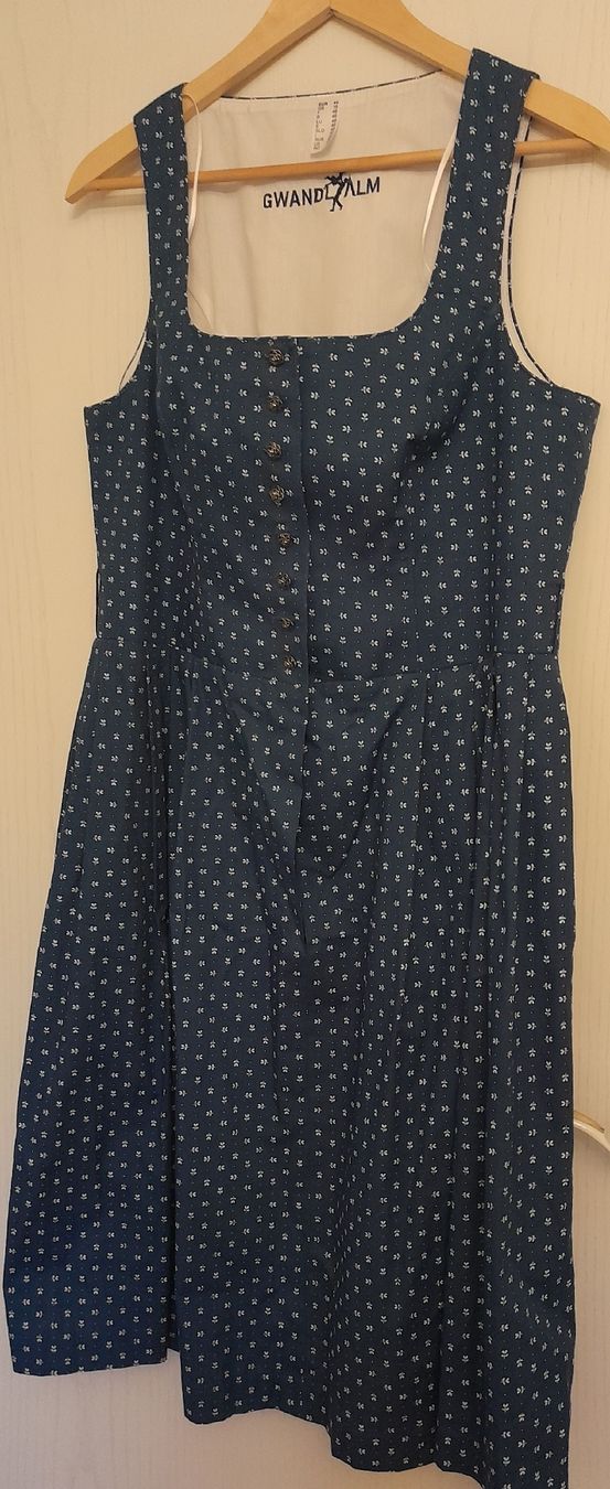 Kleider: Dirndl blau Grösse 44 neuwertig – Neu (gemäss Beschreibung) aus Eglisau von Susanne2209 1