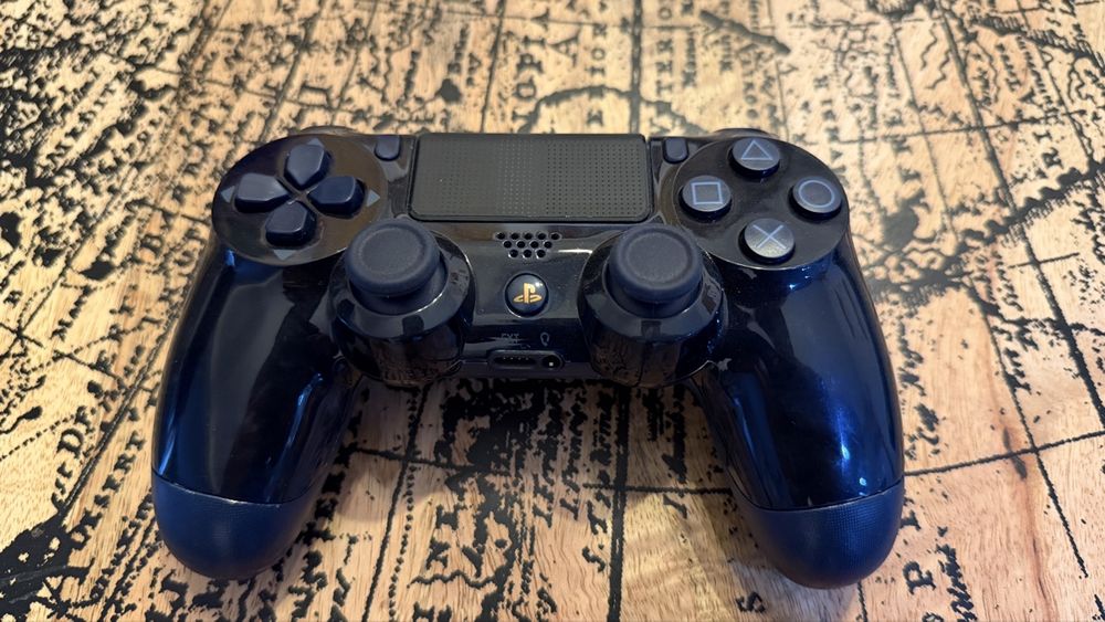 DualShock PS4 500 Million Edition (Neu (gemäss Beschreibung)) in Basel ...