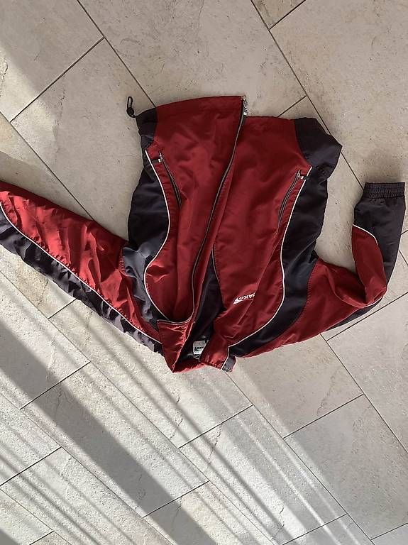 Giacche: Jacke rot Gr.L – Usato da Seewen SO venduto da Muggi3