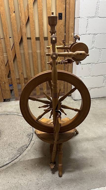 Spinnräder: Spinnrad – Gebraucht aus Zollikon von rose59 2