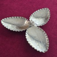 Silberfarbene Vintage-Schale in Blatt-Design, Top Zustand !