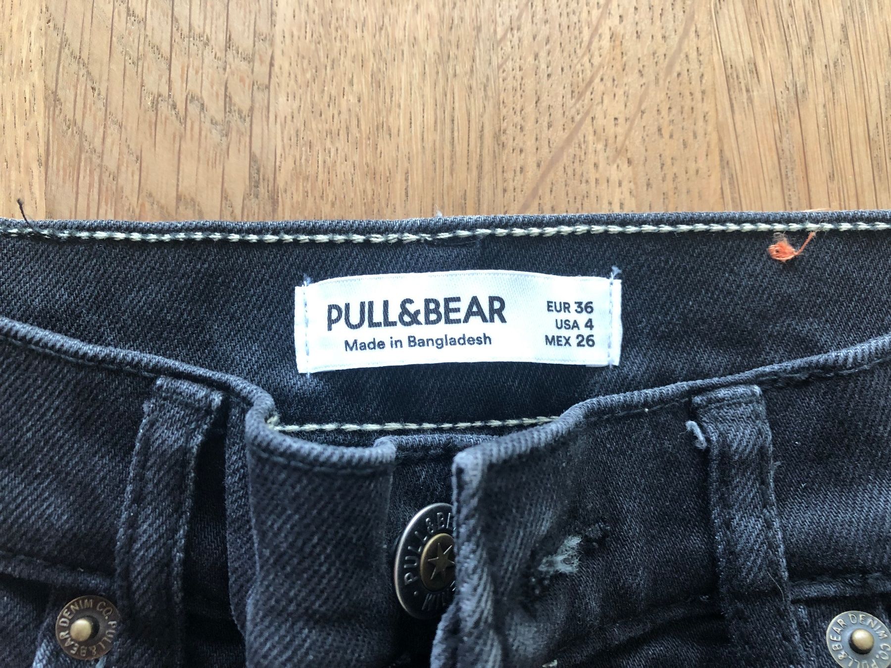 Pull&Bear Jeans: Jeans schwarz Pull & Bear – Usato da Dübendorf venduto da Saturnin35 1