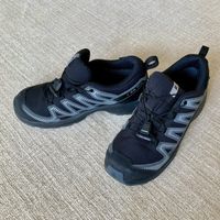 Salomon Outdoor Sneaker Schwarz/Grau - Grösse 37 - Top Zusta