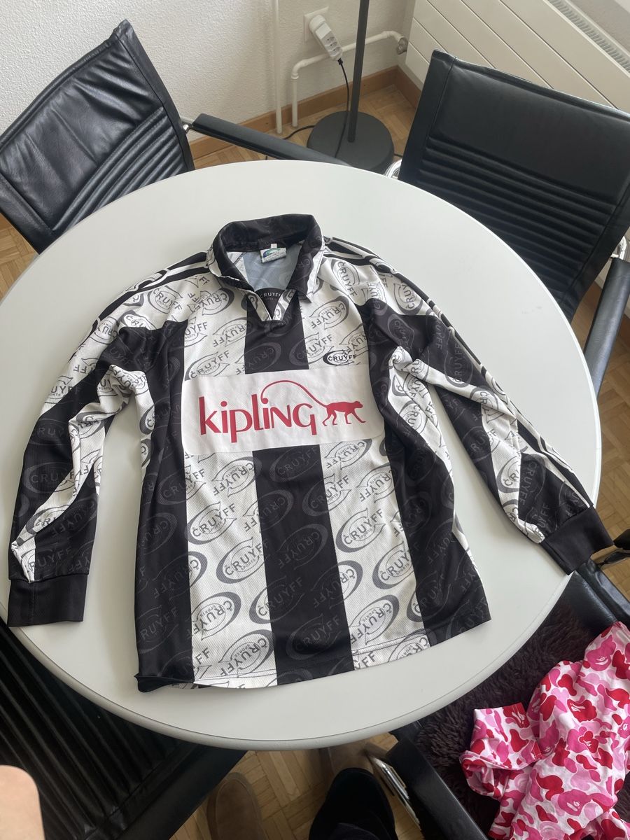 Canottiere & Pantaloni: Cruyff Kipling Sport Shirt – Usato da Bern venduto da dar_2c68