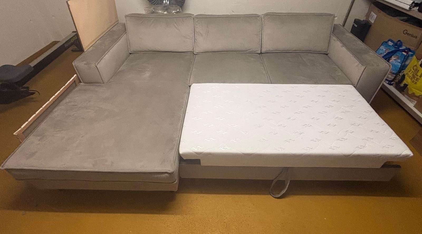 Divani: Neuwertiges Samtsofa mit Bettkasten – Usato da Liestal venduto da WaxySnake 1