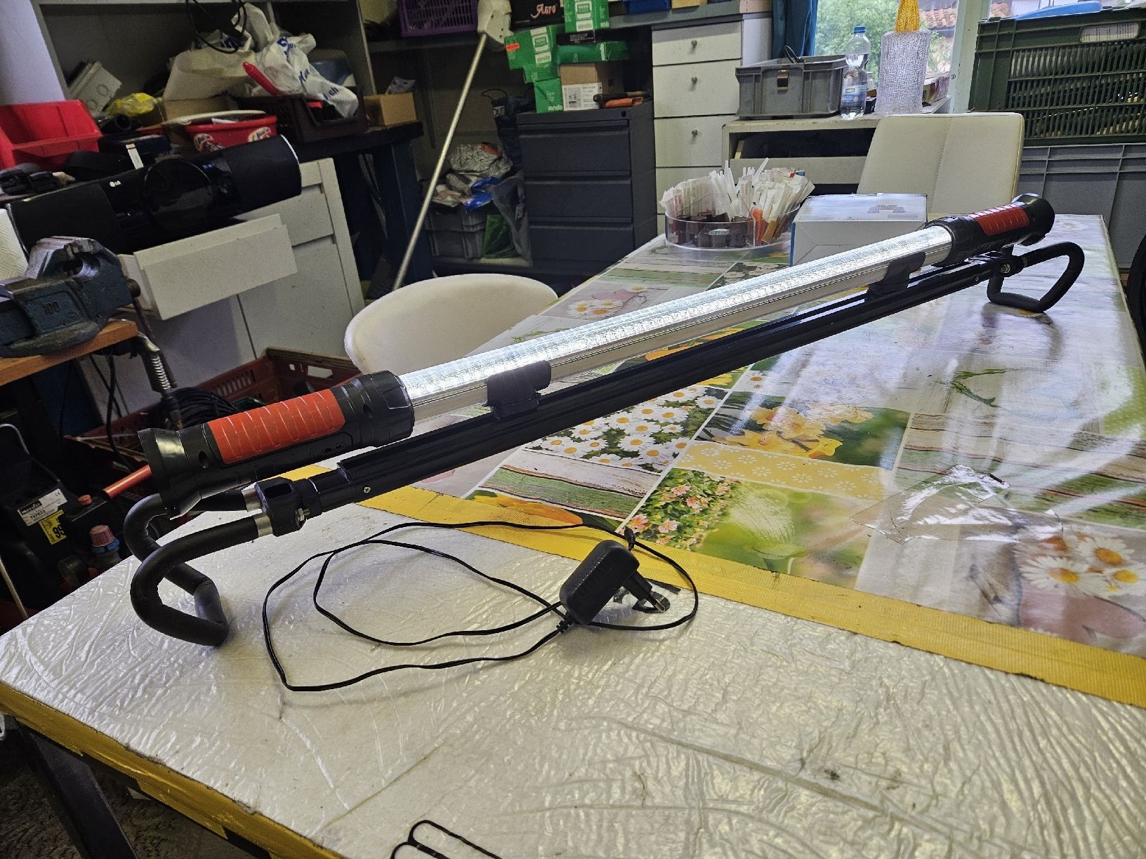 Lampade: LED Arbeitsleuchte Werkstattleuchte Baustrahler - Top! – Usato da Oberburg venduto da znas 1