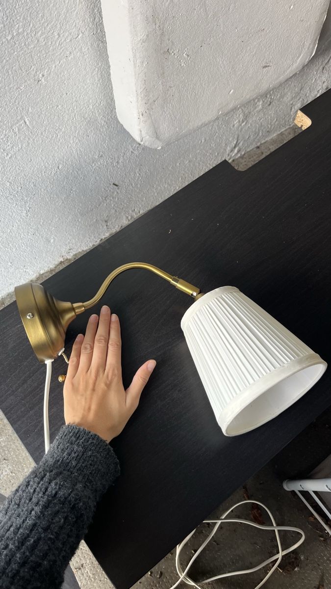 Ikea Lampes: Lampe murale IKEA dorée – D'occasion à Daillens par BrandonW 4