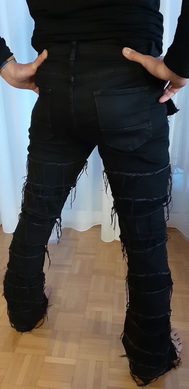 Jeans: jeans neri Novamen – Usato da Tesserete venduto da eli_y5kr 1
