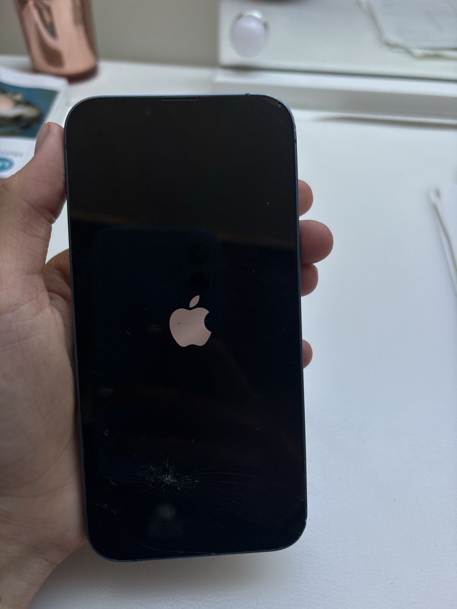 Telefone: iPhone 13 Apple bleu foncé  – Gebraucht aus Le Grand-Saconnex von c7w_ngx7 5
