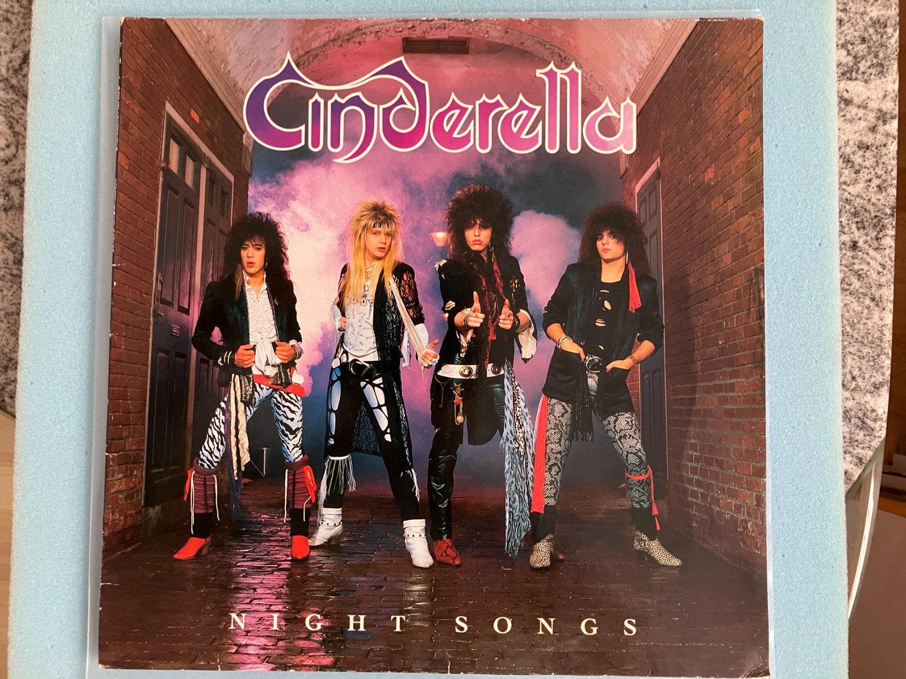 Dischi in vinile: Cinderella – Usato da Aarwangen venduto da Jukebox3
