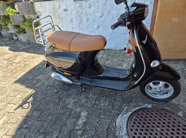 Piaggio Vespa 125 ET4