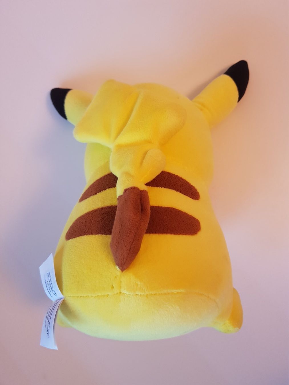 Nintendo Giocattoli: Pikachu Plüschtier mit Apfel – Usato da Münchenstein venduto da 2DGames 2