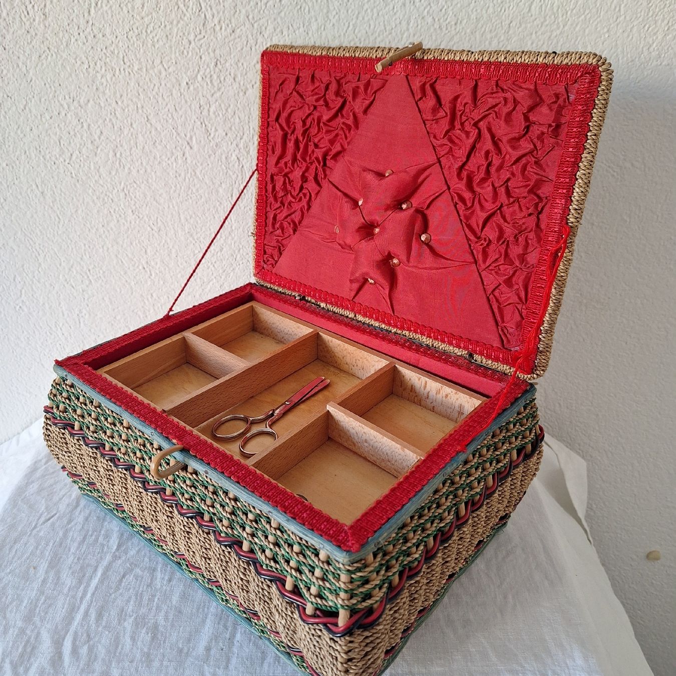 Tutte le decorazioni: Vintage Nähkasten – Usato da Winterthur venduto da Goldpipau 3