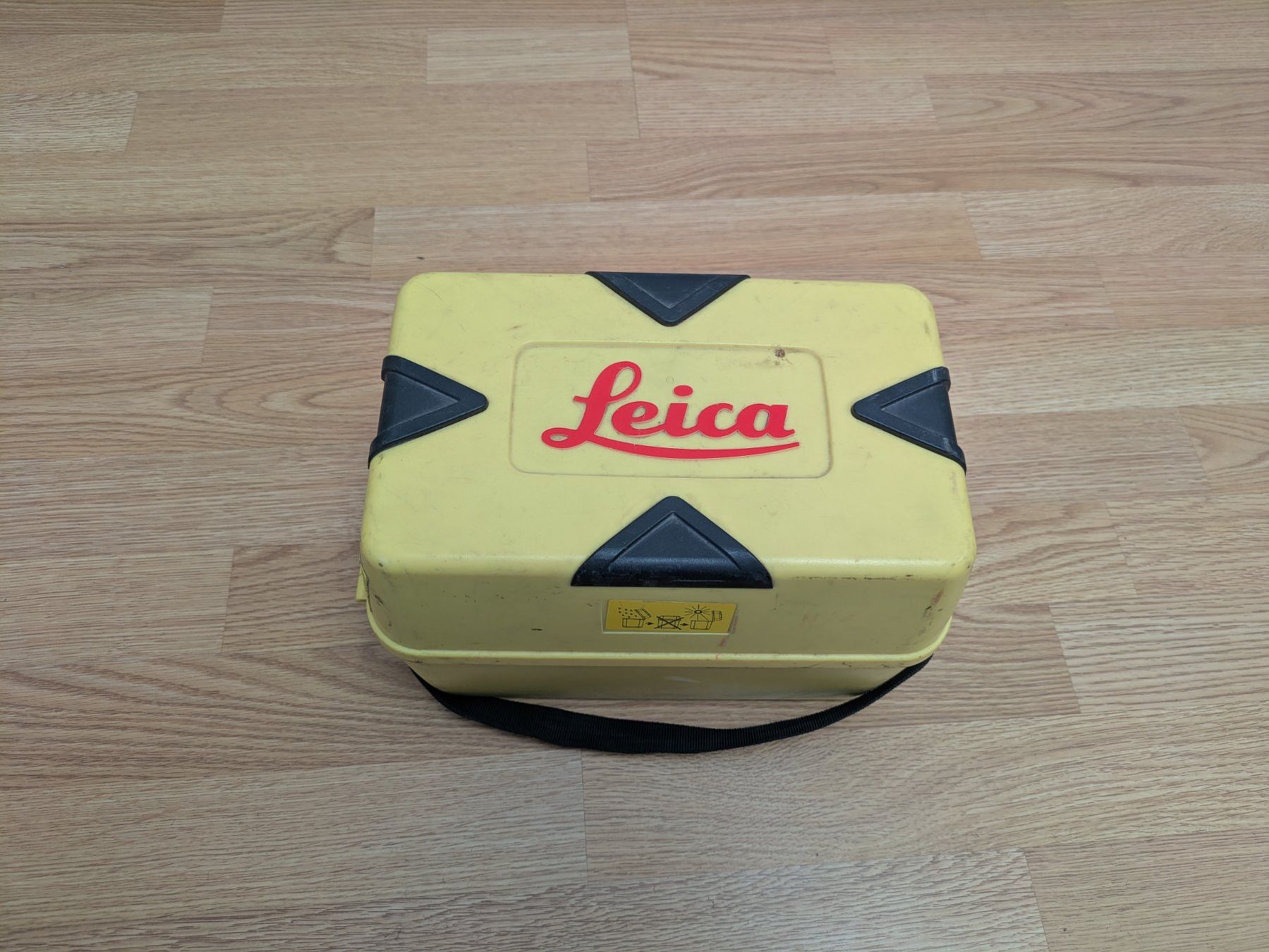 Leica Misurare: Nivelliergerät LEICA NA524 – Usato da Flamatt venduto da WeibelAG 4