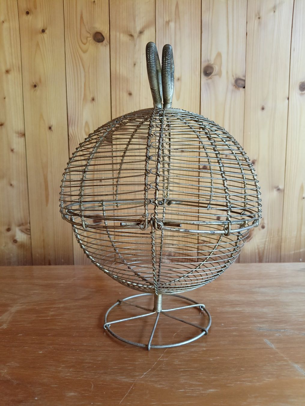 Elettrodomestici da cucina: Französischer Drahtkorb für Salat oder Eier:: um 1940 – Usato da Lumino venduto da Onyxrocks