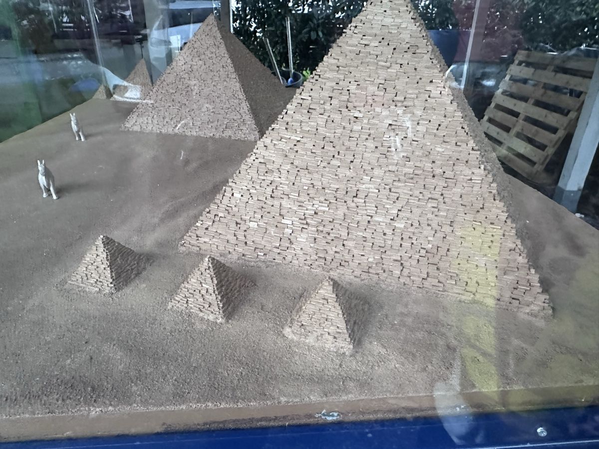 Kit di modellismo & Modellini statici: Maquette Égypte Sphinx Pyramides 100x150 – Usato da Massongex venduto da SwissDistributor 2