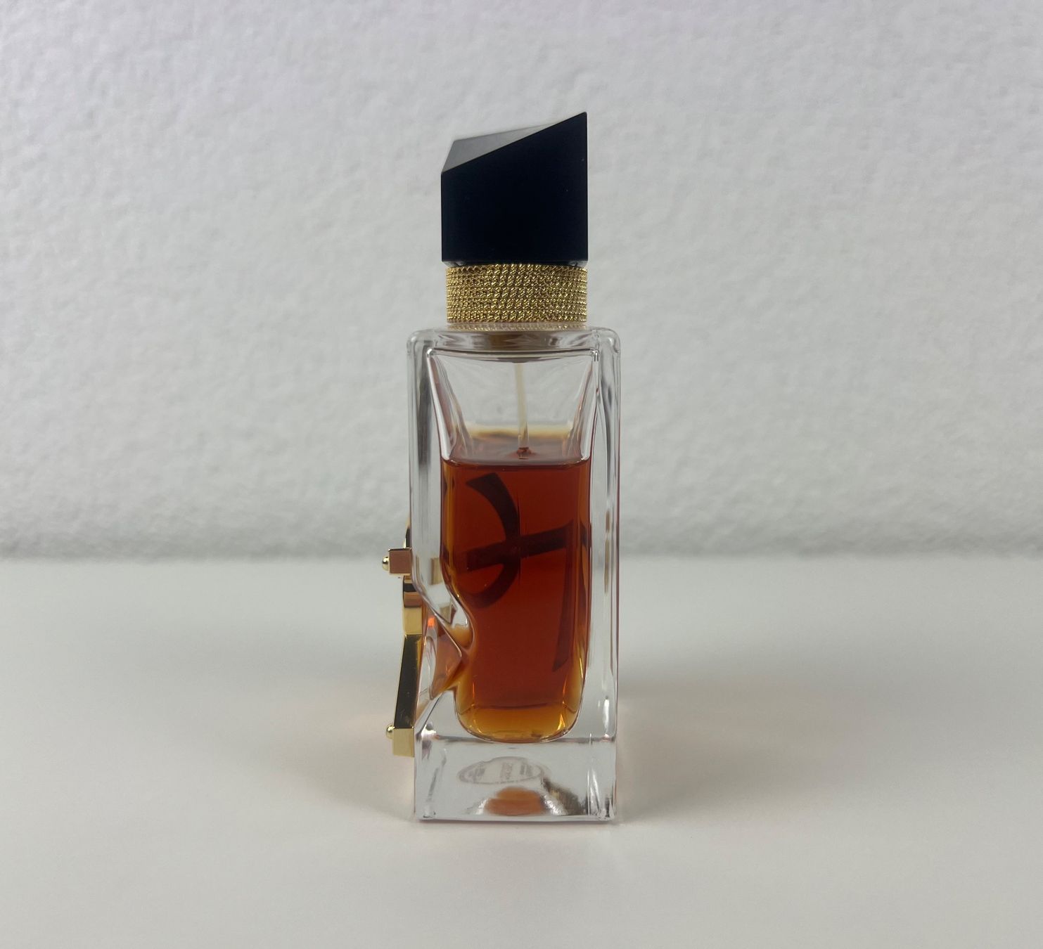 Saint Laurent Profumi & Eau de Toilette: Yves Saint Laurent Libre Intense Eau de Parfum 50ml – Usato da Stein am Rhein venduto da Moons_of_Saturn 2