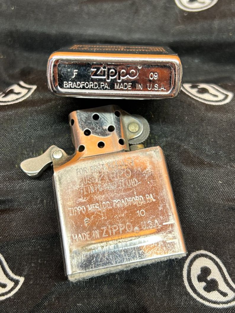 Zippo Accendini: Zippo AC/DC Chrome brillant – Usato da Soyhières venduto da Maponos 3