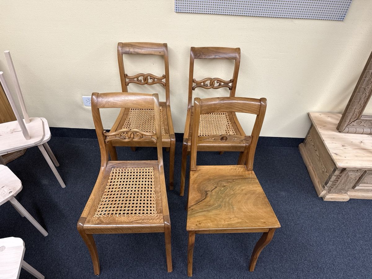 Sedie: 4 Biedermeier Stühle – Usato da Gossau SG venduto da Liq-Gossau