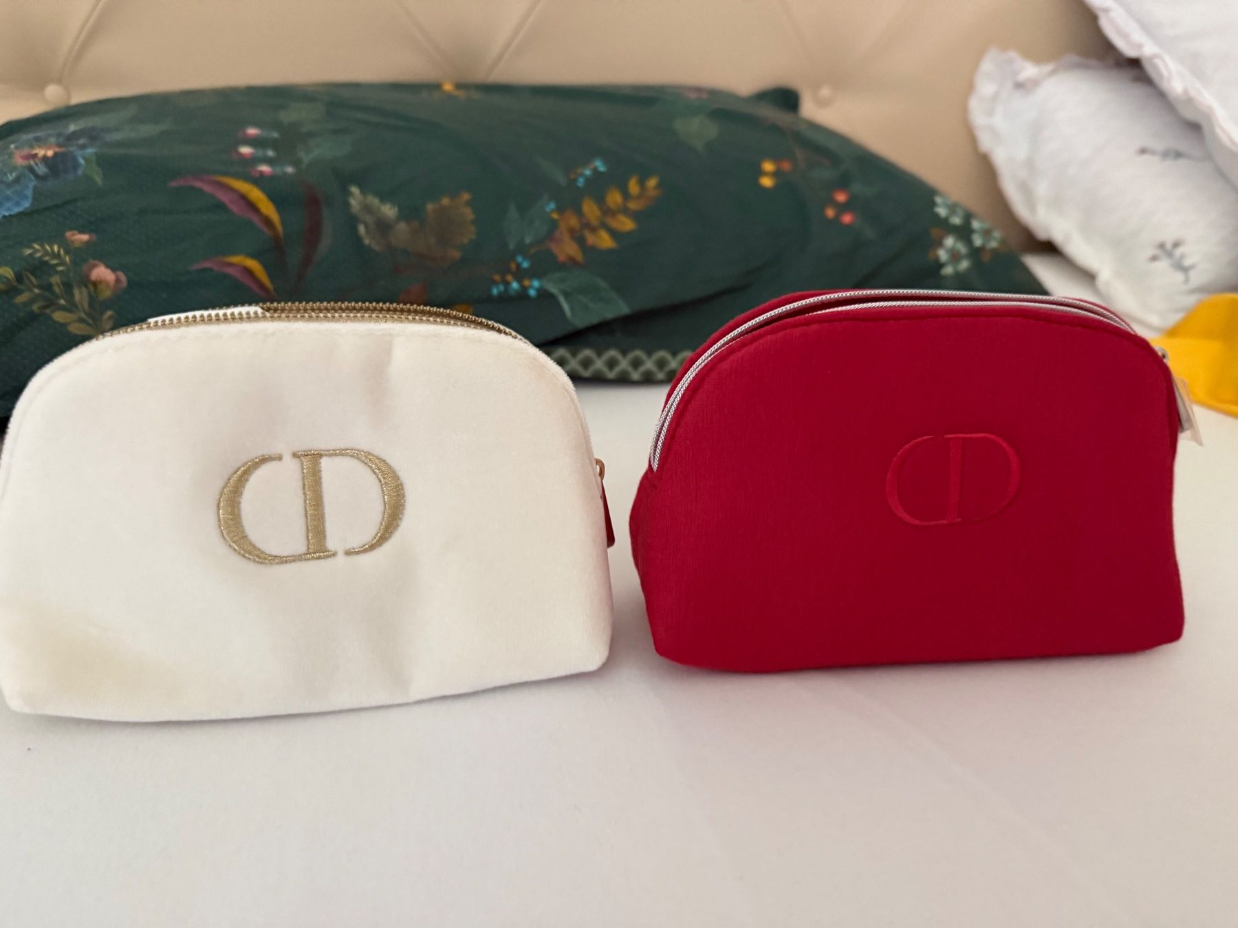Dior Custodie per cosmetici: Dior trousse pochette 2 Stuck – Nuovo e nell'imballaggio originale da Allschwil venduto da Figidindia