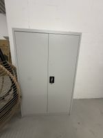 Metallschrank abschliessbar, 4 Fachböden, ideal für Keller/B