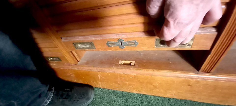 Armadi: Armoire d'archivage à stores – Usato da Ponts-de-Martel venduto da Henri-Louis 7
